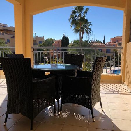 Limnaria Gardens - Modern 1 Bed, Walk To Beach & Shops Paphos Bagian luar foto